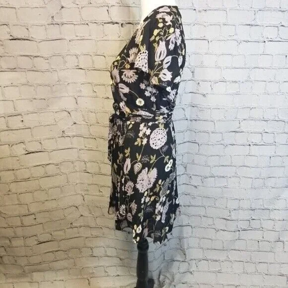 Reformation Penny black floral wrap dress - Picture 9 of 11